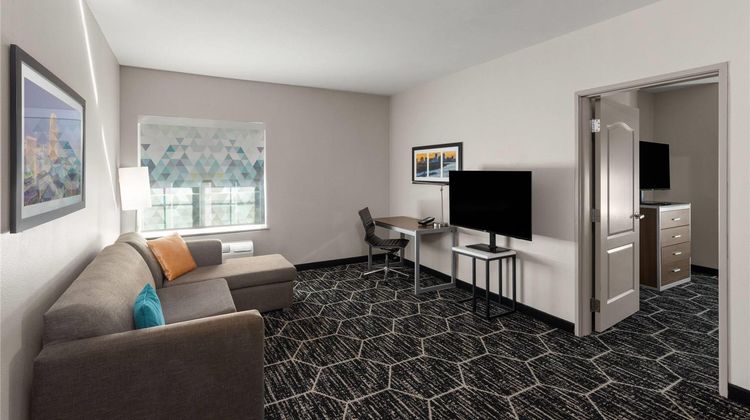 La Quinta Inn & Suites Boutte Suite