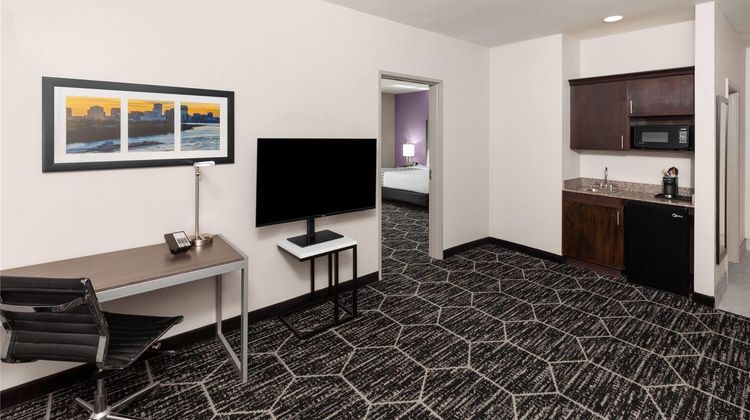 La Quinta Inn & Suites Boutte Suite