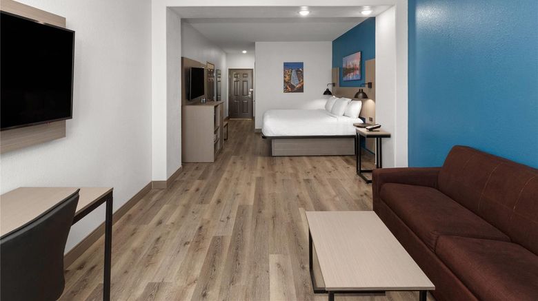 <b>La Quinta Inn & Suites Kyle-Austin South Room</b>. Images powered by <a href="https://iceportal.shijigroup.com/" title="IcePortal" target="_blank">IcePortal</a>.