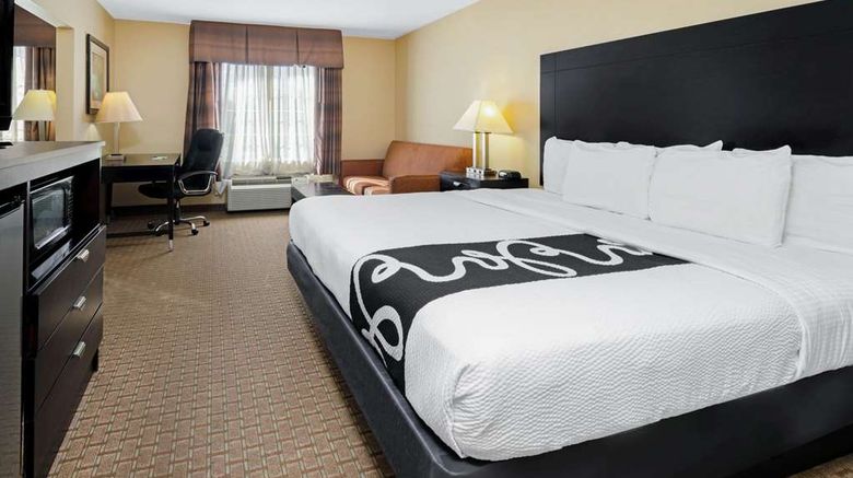 <b>La Quinta Inn & Suites Morgan City Suite</b>. Images powered by <a href="https://iceportal.shijigroup.com/" title="IcePortal" target="_blank">IcePortal</a>.
