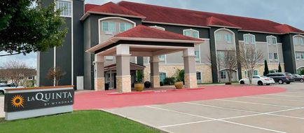 La Quinta Inn & Suites Waxahachie Exterior