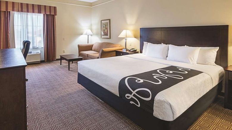 <b>La Quinta Inn & Suites Waxahachie Room</b>. Images powered by <a href="https://iceportal.shijigroup.com/" title="IcePortal" target="_blank">IcePortal</a>.