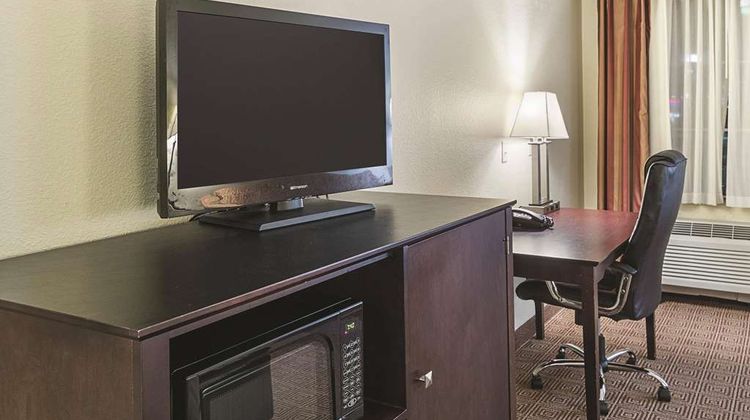 La Quinta Inn & Suites Waxahachie Room