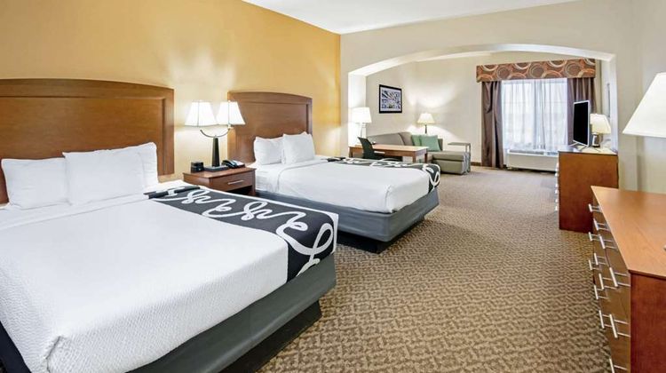 La Quinta Inn & Suites Lawton Suite
