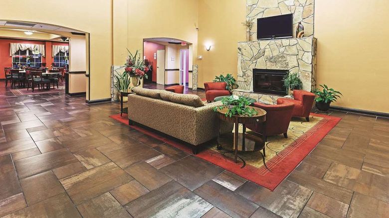 <b>La Quinta Inn & Suites Eastland Lobby</b>. Images powered by <a href="https://iceportal.shijigroup.com/" title="IcePortal" target="_blank">IcePortal</a>.