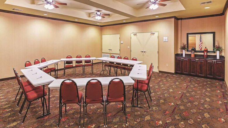 <b>La Quinta Inn & Suites Eastland Meeting</b>. Images powered by <a href="https://iceportal.shijigroup.com/" title="IcePortal" target="_blank">IcePortal</a>.