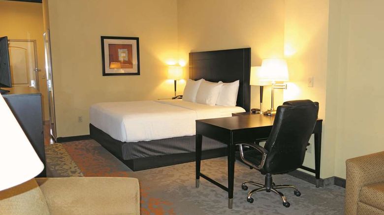 <b>La Quinta Inn & Suites Eastland Room</b>. Images powered by <a href="https://iceportal.shijigroup.com/" title="IcePortal" target="_blank">IcePortal</a>.