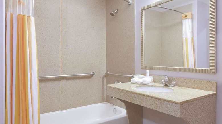 <b>La Quinta Inn & Suites Corsicana Room</b>. Images powered by <a href="https://iceportal.shijigroup.com/" title="IcePortal" target="_blank">IcePortal</a>.