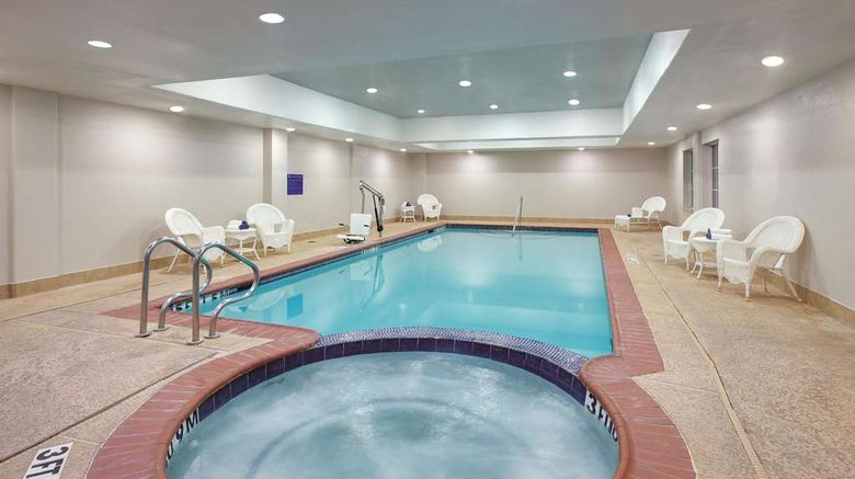 <b>La Quinta Inn & Suites Corsicana Pool</b>. Images powered by <a href="https://iceportal.shijigroup.com/" title="IcePortal" target="_blank">IcePortal</a>.