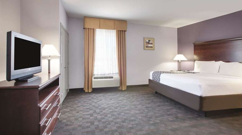 <b>La Quinta Inn & Suites Corsicana Suite</b>. Images powered by <a href="https://iceportal.shijigroup.com/" title="IcePortal" target="_blank">IcePortal</a>.