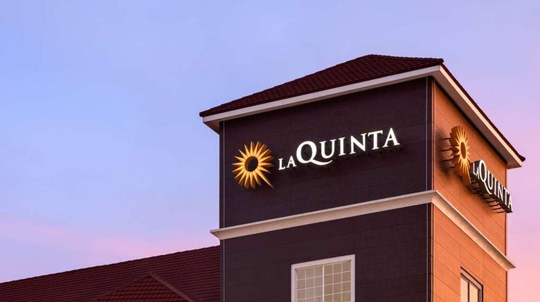 <b>La Quinta Inn & Suites Dumas Exterior</b>. Images powered by <a href="https://iceportal.shijigroup.com/" title="IcePortal" target="_blank">IcePortal</a>.