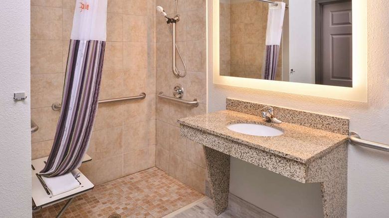 <b>La Quinta Inn & Suites Abilene Mall Room</b>. Images powered by <a href="https://iceportal.shijigroup.com/" title="IcePortal" target="_blank">IcePortal</a>.