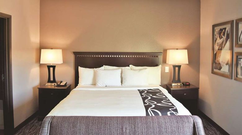 <b>La Quinta Inn & Suites Abilene Mall Suite</b>. Images powered by <a href="https://iceportal.shijigroup.com/" title="IcePortal" target="_blank">IcePortal</a>.