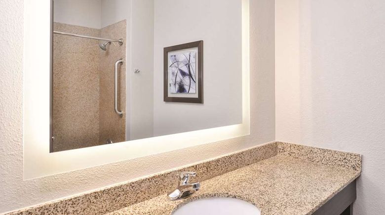 <b>La Quinta Inn & Suites Abilene Mall Room</b>. Images powered by <a href="https://iceportal.shijigroup.com/" title="IcePortal" target="_blank">IcePortal</a>.