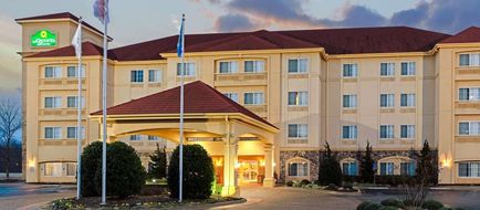 La Quinta Inn & Suites Stillwater Exterior