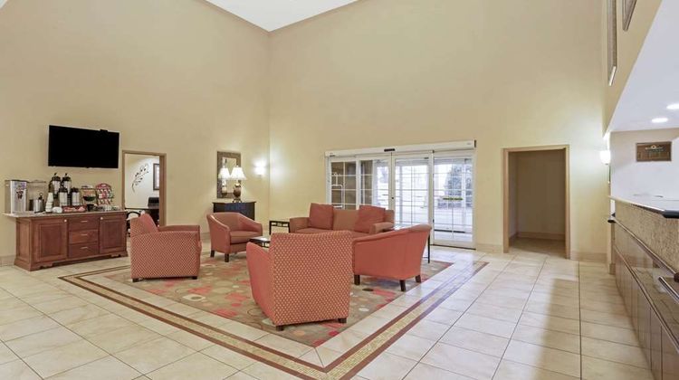La Quinta Inn & Suites Stillwater Lobby