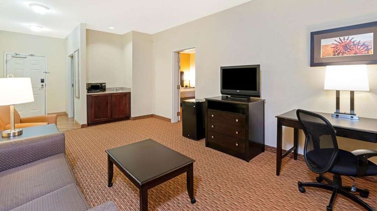 La Quinta Inn & Suites Stillwater Suite