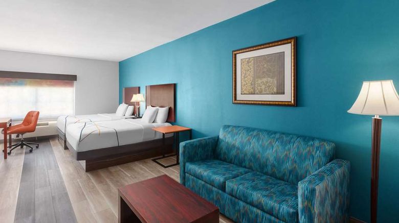 <b>La Quinta Inn & Suites Woodward Room</b>. Images powered by <a href="https://iceportal.shijigroup.com/" title="IcePortal" target="_blank">IcePortal</a>.