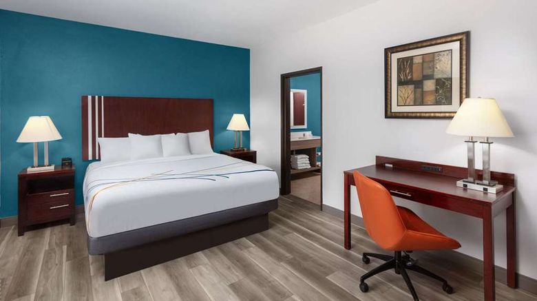 <b>La Quinta Inn & Suites Woodward Suite</b>. Images powered by <a href="https://iceportal.shijigroup.com/" title="IcePortal" target="_blank">IcePortal</a>.