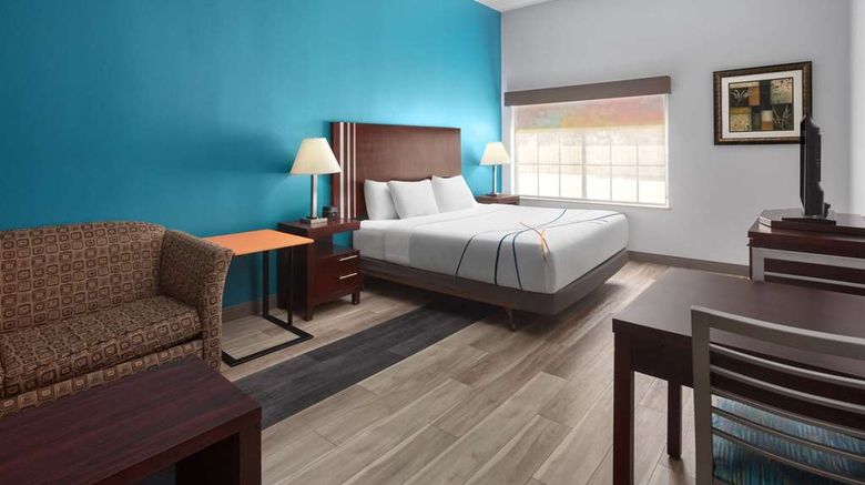 <b>La Quinta Inn & Suites Woodward Suite</b>. Images powered by <a href="https://iceportal.shijigroup.com/" title="IcePortal" target="_blank">IcePortal</a>.