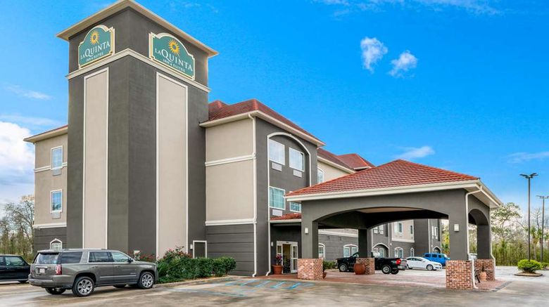 <b>La Quinta Inn & Suites Broussard Exterior</b>. Images powered by <a href="https://iceportal.shijigroup.com/" title="IcePortal" target="_blank">IcePortal</a>.