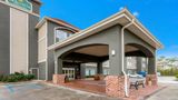 <b>La Quinta Inn & Suites Broussard Exterior</b>. Images powered by <a href="https://iceportal.shijigroup.com/" title="IcePortal" target="_blank">IcePortal</a>.