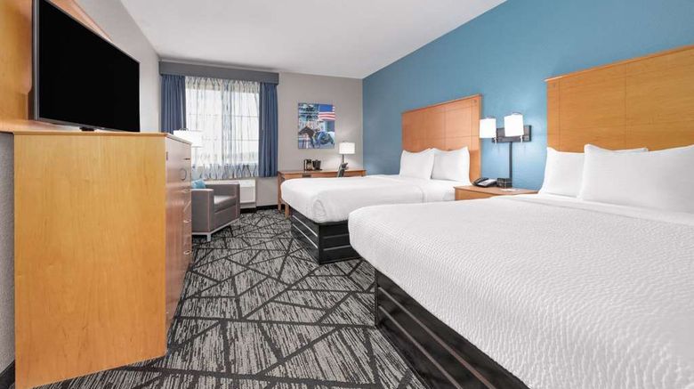 <b>La Quinta Inn & Suites Alvarado Room</b>. Images powered by <a href="https://iceportal.shijigroup.com/" title="IcePortal" target="_blank">IcePortal</a>.
