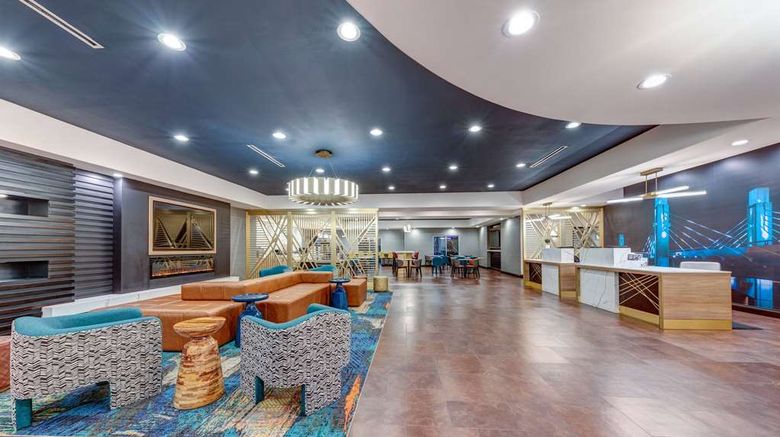 <b>La Quinta Inn & Suites Waco South Lobby</b>. Images powered by <a href="https://iceportal.shijigroup.com/" title="IcePortal" target="_blank">IcePortal</a>.