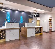 La Quinta Inn & Suites Waco South Lobby