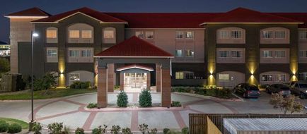 La Quinta Inn & Suites Waco South Exterior