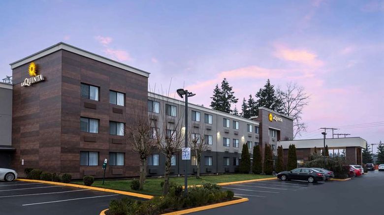 <b>La Quinta Inn Everett Exterior</b>. Images powered by <a href="https://iceportal.shijigroup.com/" title="IcePortal" target="_blank">IcePortal</a>.