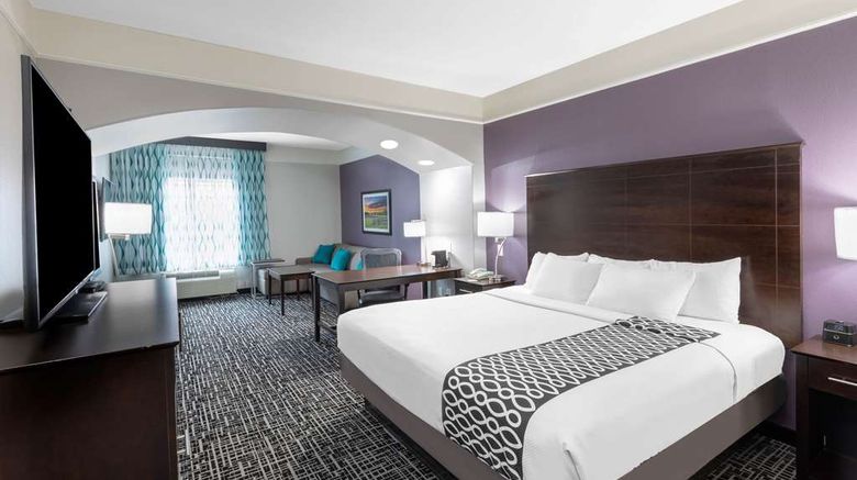 <b>La Quinta Inn & Suites Port Lavaca Room</b>. Images powered by <a href="https://iceportal.shijigroup.com/" title="IcePortal" target="_blank">IcePortal</a>.