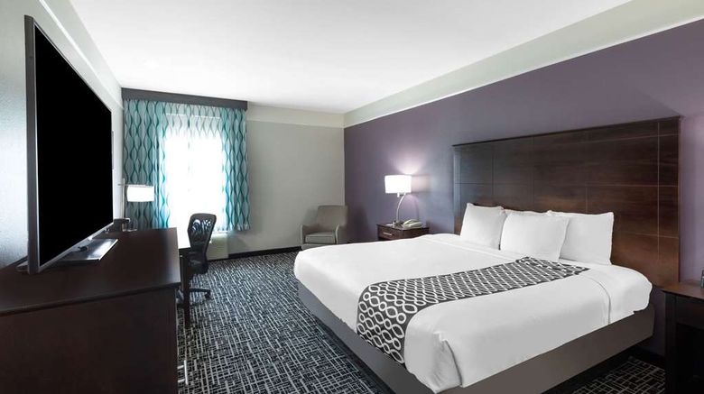 <b>La Quinta Inn & Suites Port Lavaca Room</b>. Images powered by <a href="https://iceportal.shijigroup.com/" title="IcePortal" target="_blank">IcePortal</a>.