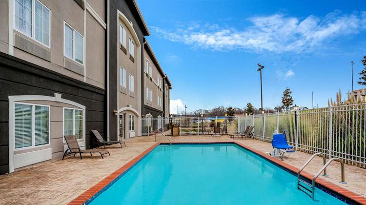 La Quinta Inn & Suites Vicksburg Pool