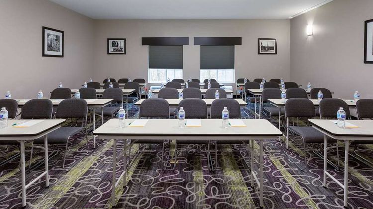 La Quinta Inn & Suites Madison Meeting