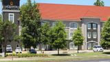 <b>La Quinta Inn & Suites Madison Exterior</b>. Images powered by <a href="https://iceportal.shijigroup.com/" title="IcePortal" target="_blank">IcePortal</a>.