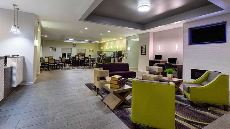 La Quinta Inn & Suites Madison Lobby