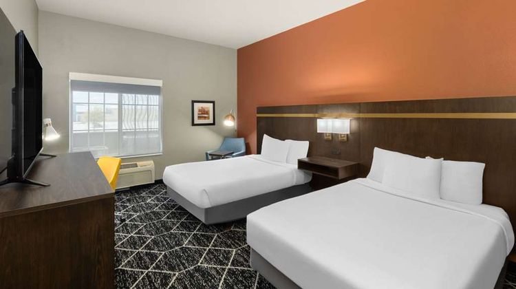 La Quinta Inn & Suites Olathe Room