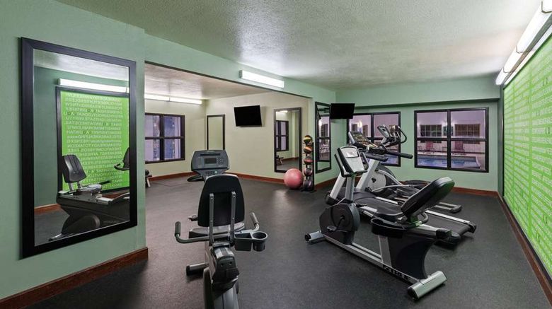 <b>La Quinta Inn & Suites Olathe Health</b>. Images powered by <a href="https://iceportal.shijigroup.com/" title="IcePortal" target="_blank">IcePortal</a>.