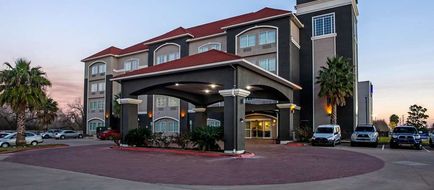 La Quinta Inn & Suites Columbus Exterior