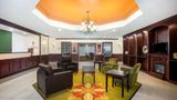 <b>La Quinta Inn & Suites Columbus Lobby</b>. Images powered by <a href="https://iceportal.shijigroup.com/" title="IcePortal" target="_blank">IcePortal</a>.