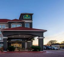 La Quinta Inn & Suites Columbus Exterior