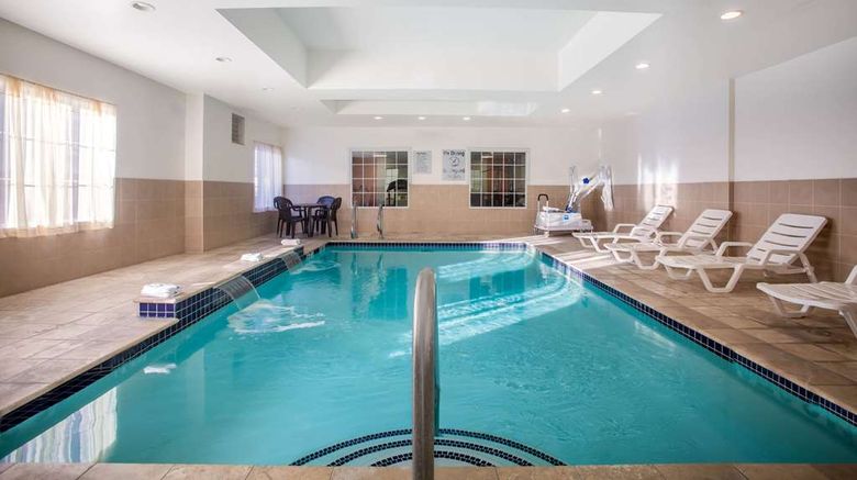 <b>La Quinta Inn & Suites Columbus Pool</b>. Images powered by <a href="https://iceportal.shijigroup.com/" title="IcePortal" target="_blank">IcePortal</a>.