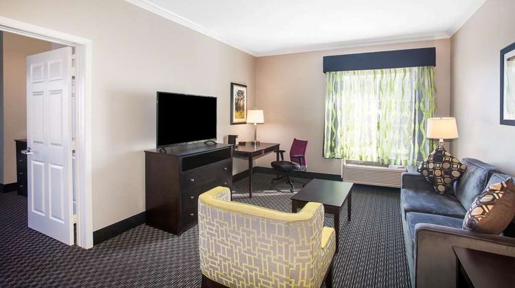 La Quinta Inn & Suites Columbus Suite