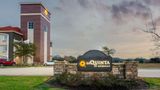 La Quinta Inn & Suites Bridge City Exterior