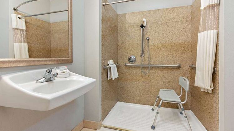 La Quinta Inn & Suites Bridge City Room