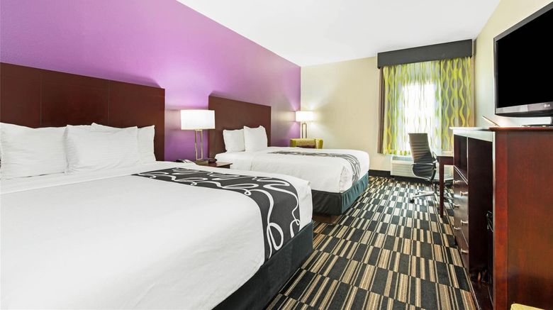 <b>La Quinta Inn & Suites Bridge City Room</b>. Images powered by <a href="https://iceportal.shijigroup.com/" title="IcePortal" target="_blank">IcePortal</a>.