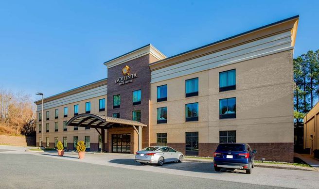 La Quinta Inn & Suites by Wyndham Bel Air Exterior