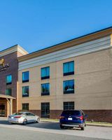 La Quinta Inn & Suites by Wyndham Bel Air