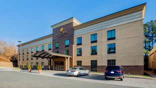 La Quinta Inn & Suites by Wyndham Bel Air